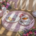 Round Wicker Tray, Pale Pink