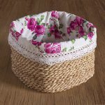 خدادية فلور مربعة بالحشو، أبيض أنتيك