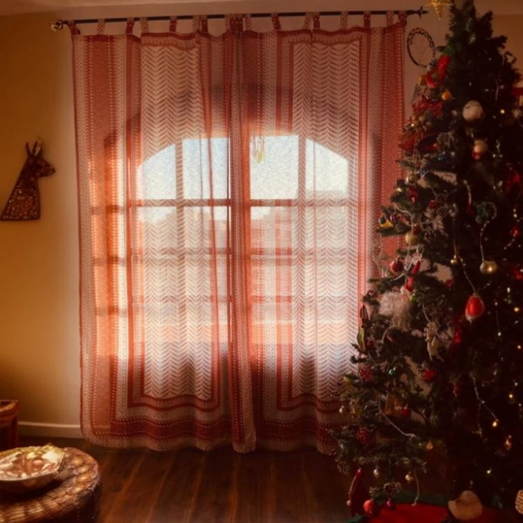 freepik__expand__53455 ستارة نمط هندسي، بيج، ٢٧٠×١٣٠×٢٧٠ سم - الصورة 1